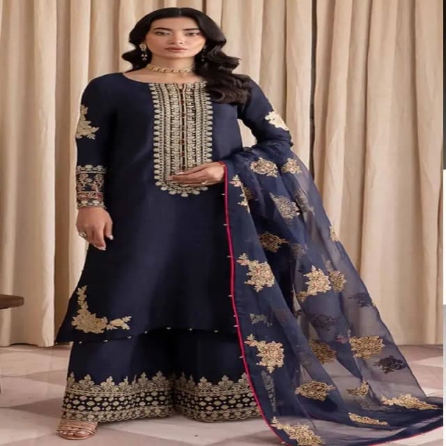 Iznik embroidered slik collection